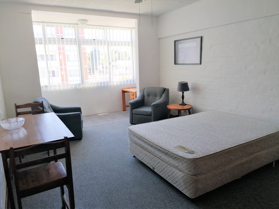 To Let 1 Bedroom Property for Rent in Humewood Eastern Cape
